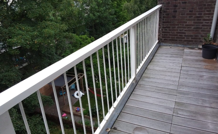 Homekeur-balkon-hekwerk-hout